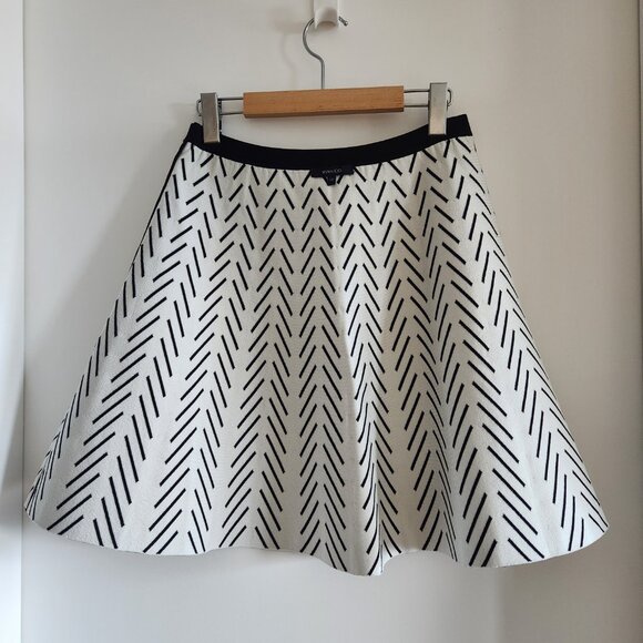 RW&Co White & Black Reversible Sweater / Skirt Set - Picture 9 of 9